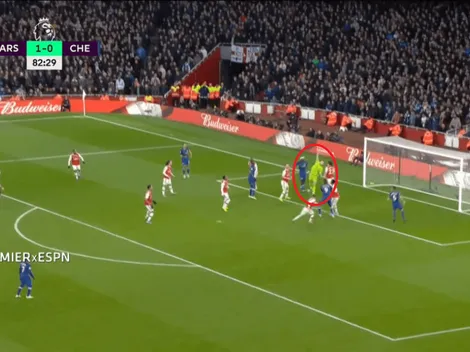 De no creer: el arquero del Arsenal se equivocó y Chelsea lo empató cerca del final