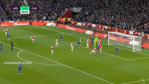 De no creer: el arquero del Arsenal se equivocó y Chelsea lo empató cerca del final