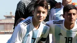 Matías Soulé con la camiseta de la Selección Argentina.