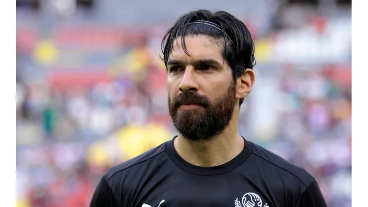 Sebastián Abreu tiene 43 años de edad.