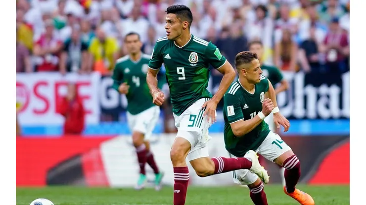 Hugo Sánchez está maravillado con Jiménez y Chicharito