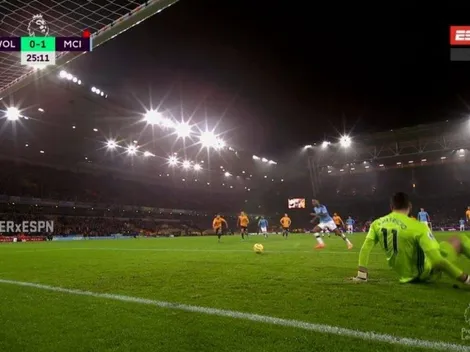 Video: Sterling erró dos penales, pero puso el 1 a 0 de rebote