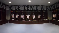 El vestidor de Monterrey recibió a los jugadores con una bandera