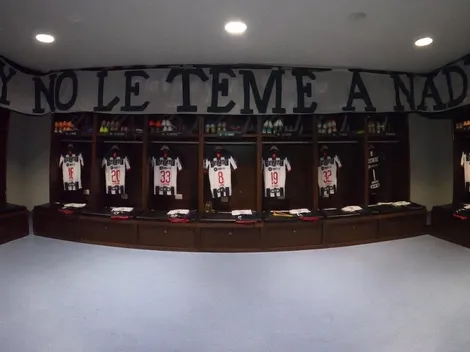 El vestidor de Monterrey recibió a los jugadores con una bandera