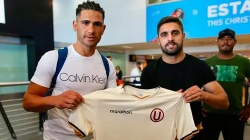 Dos Santos y Urruti jugaron en el fútbol de su país en la última temproada.