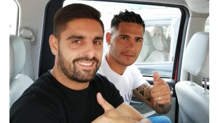 Urruti y Dos Santos vienen del fútbol uruguayo.