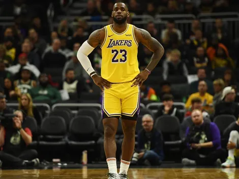 LeBron James se resiente de su lesión en la ingle y los Lakers sufren