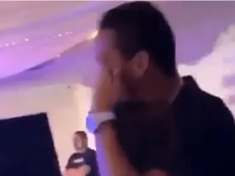 Video: Carlos Bacca conoció a uno de sus ídolos y se puso a llorar