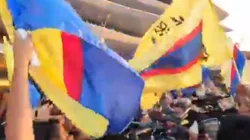 ¡Impresionante! El recibimiento de los aficionados del América su equipo en el Aeropuerto de Monterrey