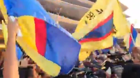 ¡Impresionante! El recibimiento de los aficionados del América su equipo en el Aeropuerto de Monterrey