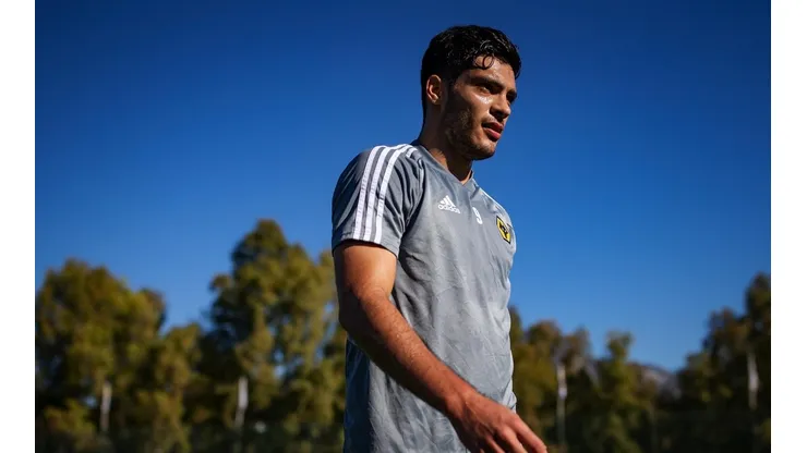 Raúl Jiménez, más caro que todo el plantel de Chivas y Pumas