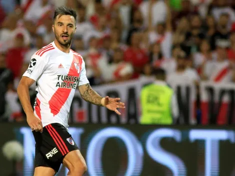 Apagaron las luces de la redacción: la foto de Scocco sin remera