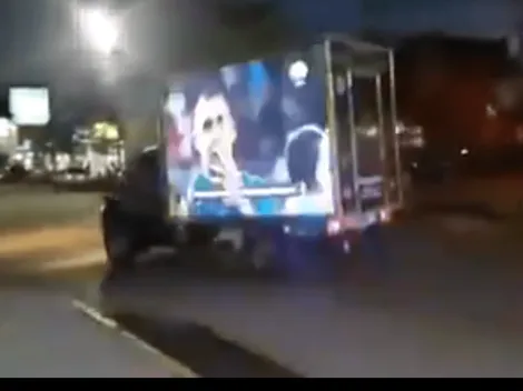 Un hincha de River, con una camioneta épica, se burla de Boca