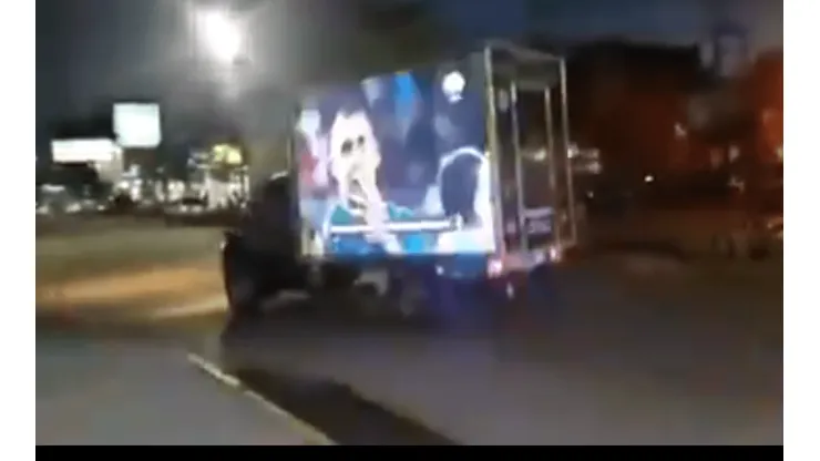 Foto de la camioneta épica de River.