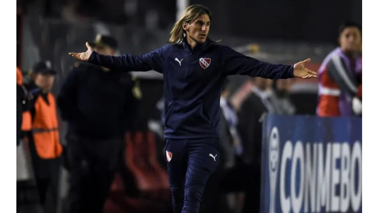 ¿Otro que cruza de vereda? Beccacece quiere a un volante de Independiente