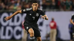 El mensaje de Raúl Jiménez junto a su perro por Navidad