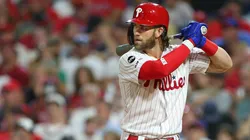 Los jugadores están enumerados en la lista por sus salarios anuales.