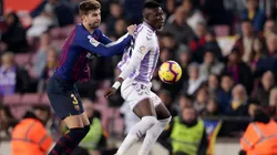 Stiven Plaza enfrentando a Barcelona.