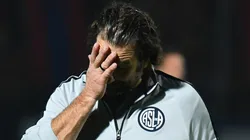 Juan Antonio Pizzi en San Lorenzo de Almagro.