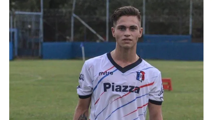 Thiago Nuss con los colores de Deportivo Español.