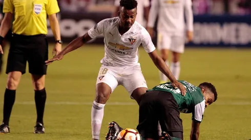 Jefferson Orejuela en un partido de Liga de Quito.