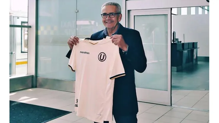 Gregorio Pérez tendrá su primera experiencia en el fútbol peruano.