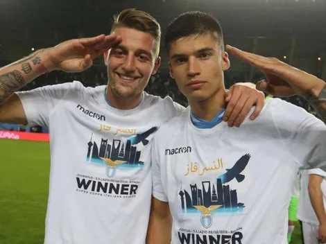 Como un bebé: la foto de Joaquín Correa con la Supercopa de Italia