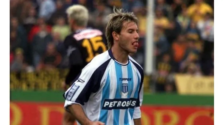 Gastón Fernández con la camiseta de Racing.