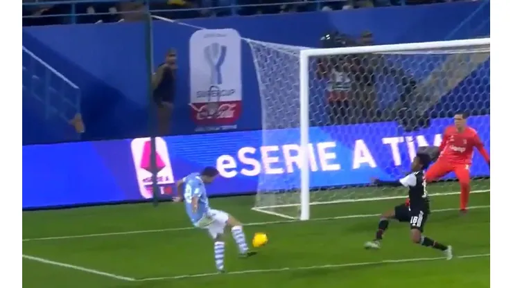Lulic la agarró de primera y le rompió el arco a la Juventus