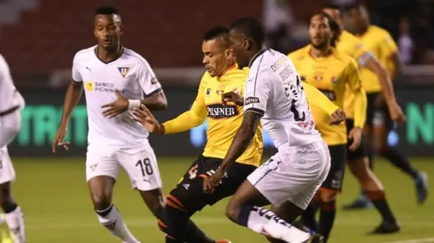 Liga de Quito y Barcelona SC en un duelo por la Liga Pro.