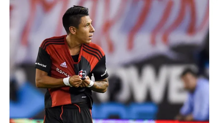 Brian Sarmiento con la camiseta de Newell's.