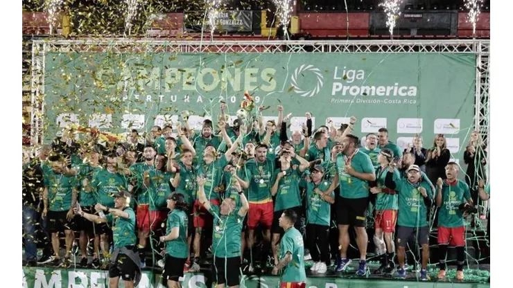 Tres mexicanos gritaron campeón en Costa Rica