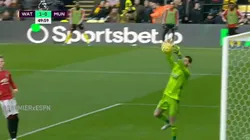 Se le escapó la pelota de las manos y De Gea se metió un gol insólito