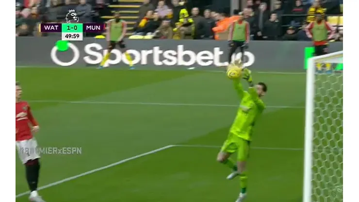 Se le escapó la pelota de las manos y De Gea se metió un gol insólito