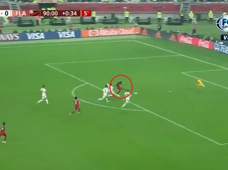 ¿No era penal? Mané cayó en el área, el arbitro cobró pero el VAR lo anuló