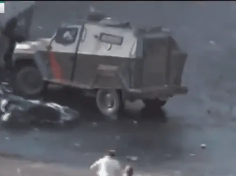 Video: carabineros de Chile aplastan a un manifestante con dos autos