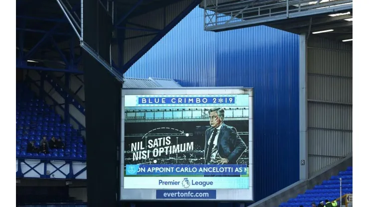 Así presentó el Everon a Carlo Ancelotti como nuevo DT en su estadio, el Goodison Park.