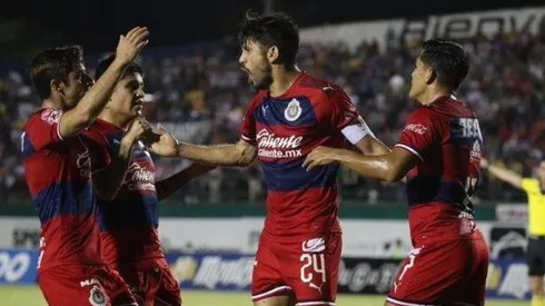 Chivas estrenó a seis refuerzos y venció a Venados