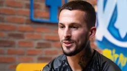 Oui, oui: Benedetto subió una historia mientras aprende francés