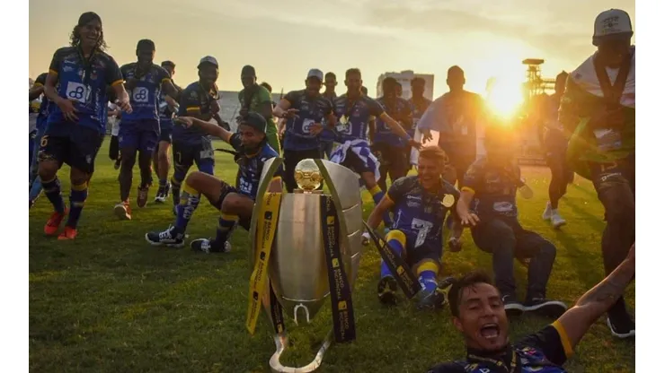 Delfín, reciente campeón del fútbol ecuatoriano.