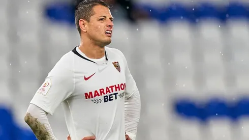 Chicharito mirará el próximo partido de su equipo desde afuera.