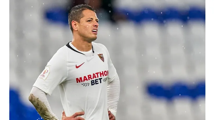 Chicharito mirará el próximo partido de su equipo desde afuera.