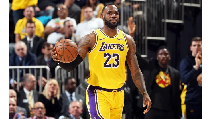LeBron James superó a Gary Payton en récord de asistencias y va por más