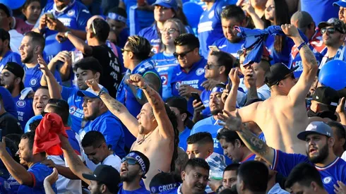 La afición de Cruz Azul eligió cuál es el sector del campo a reforzar