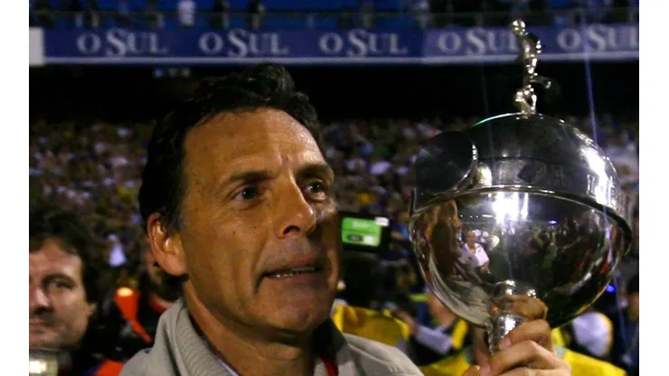 Cuál sería el cuerpo técnico de Russo en Boca