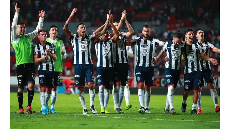 Tres jugadores de Monterrey, a punto de volverse en avión
