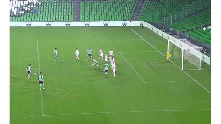 Golazo de Lainez.