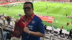 Escamilla "apoyó" al Liverpool con la playera de Cruz Azul