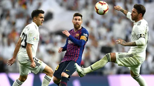 Barcelona y Real Madrid se enfrentan en un nuevo clásico en la Liga de España. (Foto: Getty Images).