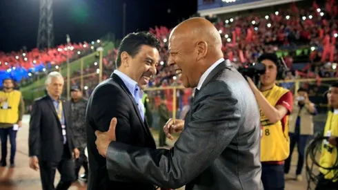 El DT de Binacional, sobre Gallardo: "Es un crack, un genio"